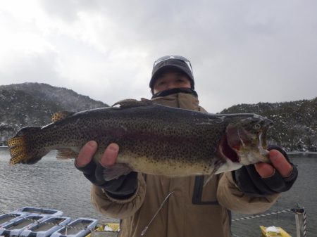 フィッシングレイクたかみや 釣果