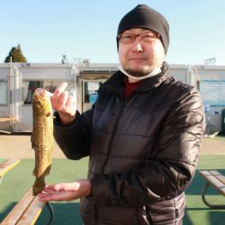 としまえんフィッシングエリア 釣果