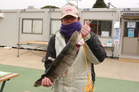 としまえんフィッシングエリア 釣果