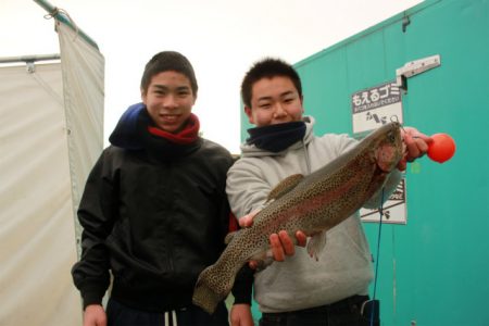 としまえんフィッシングエリア 釣果