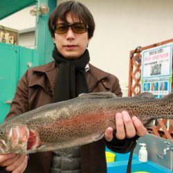 としまえんフィッシングエリア 釣果