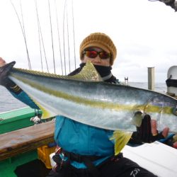 真祐丸 (しんゆうまる) 釣果