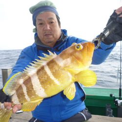 真祐丸 （しんゆうまる） 釣果