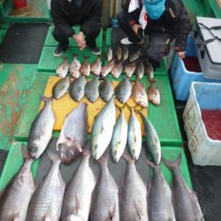 真祐丸 (しんゆうまる) 釣果