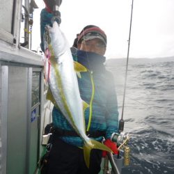 真祐丸 (しんゆうまる) 釣果