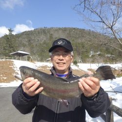 フィッシングレイクたかみや 釣果