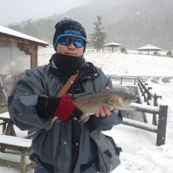 フィッシングレイクたかみや 釣果