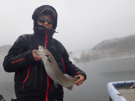 フィッシングレイクたかみや 釣果