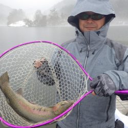 フィッシングレイクたかみや 釣果