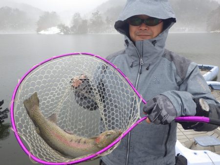 フィッシングレイクたかみや 釣果