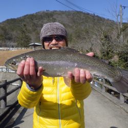 フィッシングレイクたかみや 釣果