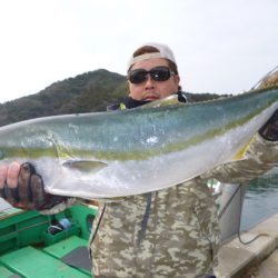 真祐丸 (しんゆうまる) 釣果