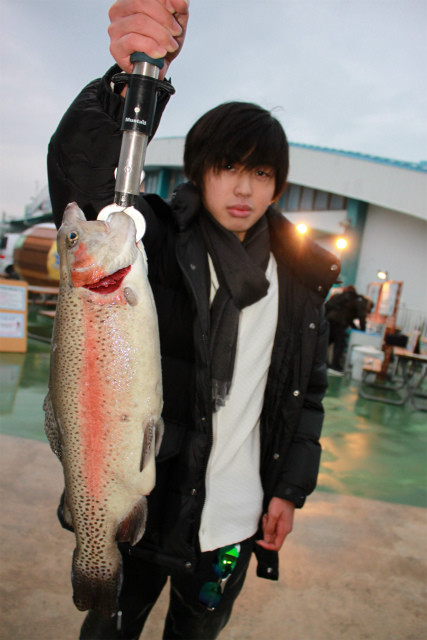 としまえんフィッシングエリア 釣果