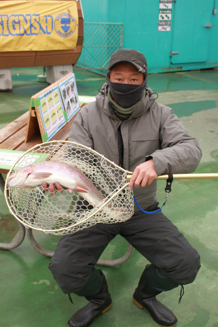 としまえんフィッシングエリア 釣果