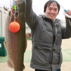 としまえんフィッシングエリア 釣果