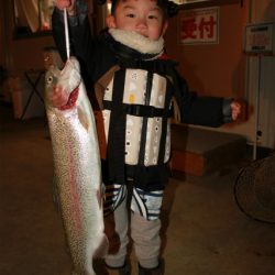 としまえんフィッシングエリア 釣果