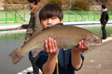 としまえんフィッシングエリア 釣果