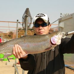 としまえんフィッシングエリア 釣果