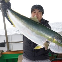 真祐丸 （しんゆうまる） 釣果