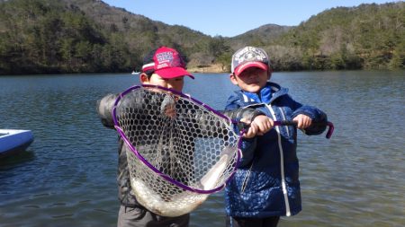 フィッシングレイクたかみや 釣果