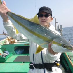 真祐丸 （しんゆうまる） 釣果