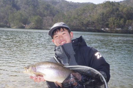 フィッシングレイクたかみや 釣果