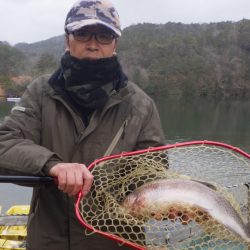 フィッシングレイクたかみや 釣果