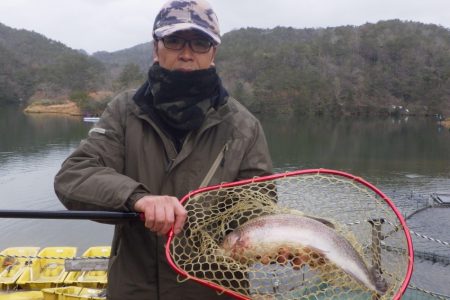 フィッシングレイクたかみや 釣果