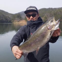 フィッシングレイクたかみや 釣果