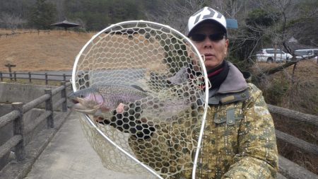 フィッシングレイクたかみや 釣果