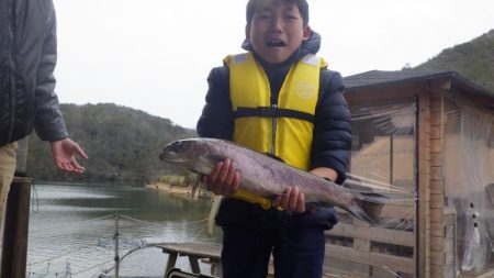 フィッシングレイクたかみや 釣果