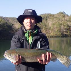 フィッシングレイクたかみや 釣果