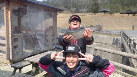 フィッシングレイクたかみや 釣果