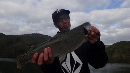 フィッシングレイクたかみや 釣果