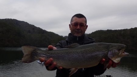 フィッシングレイクたかみや 釣果