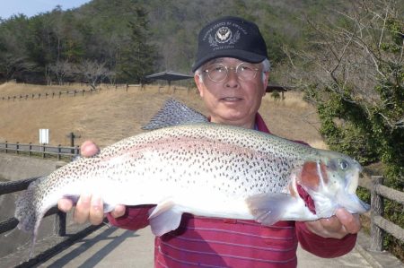 フィッシングレイクたかみや 釣果