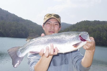 フィッシングレイクたかみや 釣果