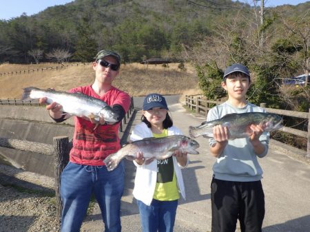 フィッシングレイクたかみや 釣果