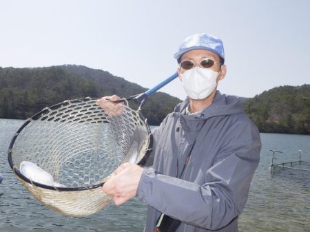 フィッシングレイクたかみや 釣果