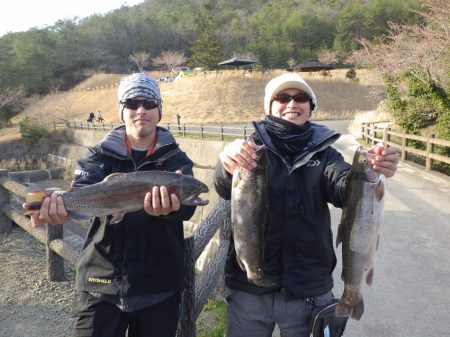 フィッシングレイクたかみや 釣果