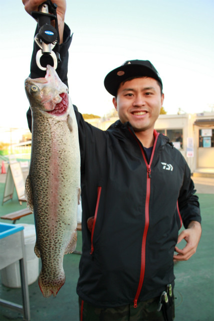 としまえんフィッシングエリア 釣果