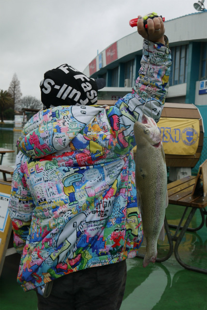 としまえんフィッシングエリア 釣果