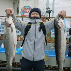 としまえんフィッシングエリア 釣果