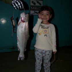 としまえんフィッシングエリア 釣果