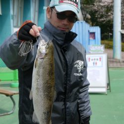 としまえんフィッシングエリア 釣果