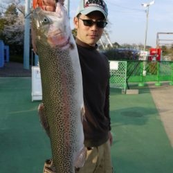 としまえんフィッシングエリア 釣果