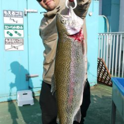 としまえんフィッシングエリア 釣果