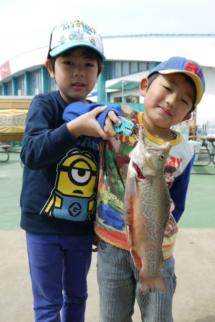 としまえんフィッシングエリア 釣果