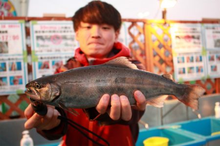 としまえんフィッシングエリア 釣果