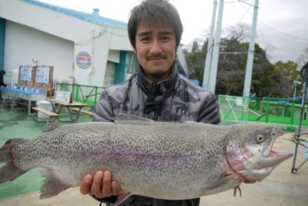 としまえんフィッシングエリア 釣果